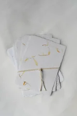 Upcyklovaný ruční papír s měsíčkem Upcyklovaný ruční papír s měsíčkem