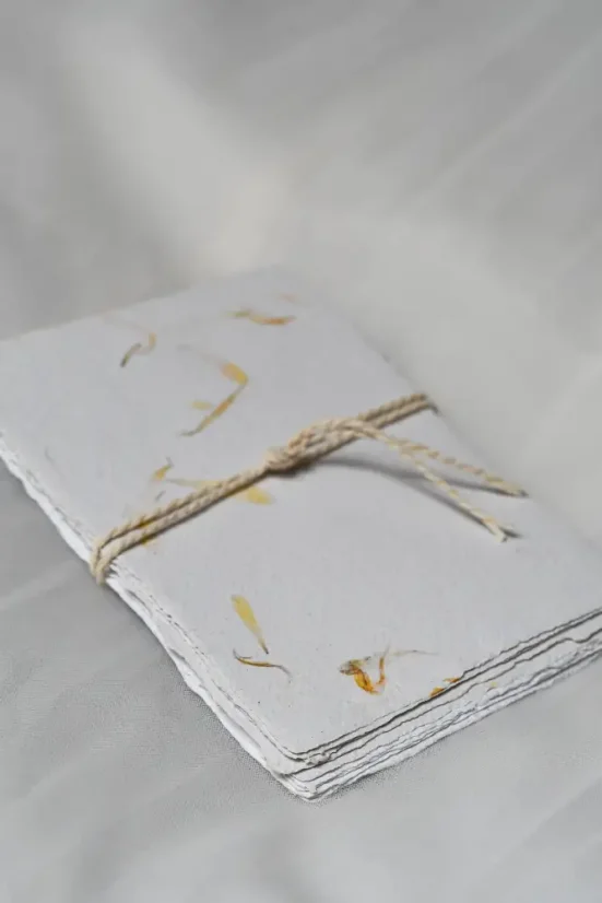 Ruční papír A5 I Upcyklovaný