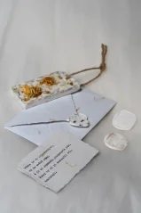 Obálka z ručního papíru C6 I Upcyklovaná