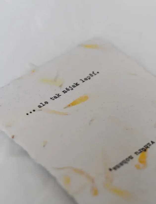 Citát o mateřství „Vzhůru nohama“| Upcyklovaný ruční papír