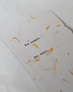 Minimalistický motivační citát „Bez dramat“ | Upcyklovaný ruční papír
