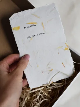 Citáty a texty psané prvorepublikovým strojem na ručním papíru