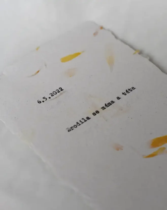 Narození miminka - „Máma a táta“ | Upcyklovaný ruční papír